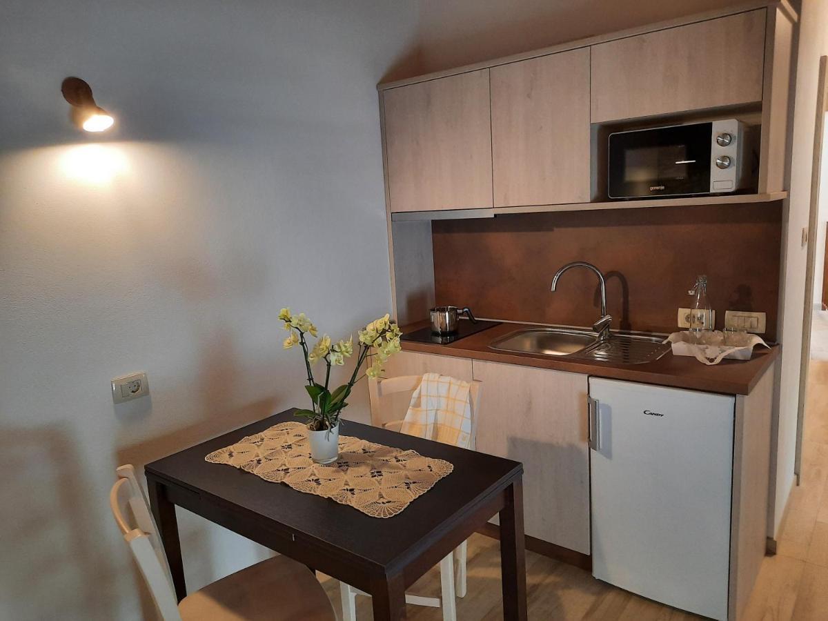Apartmaji In Sobe Odlicna Hisa ชตานเยล ภายนอก รูปภาพ