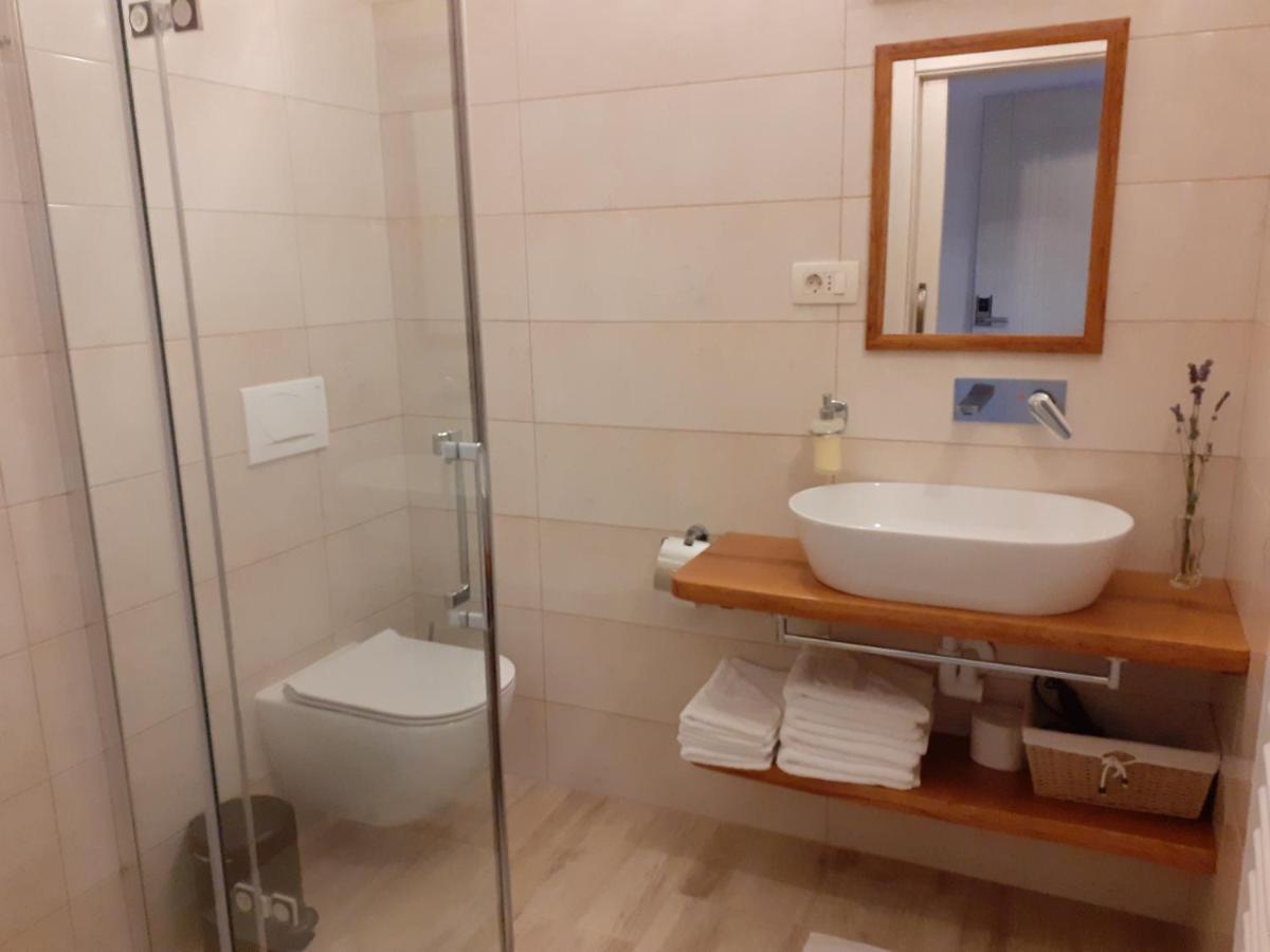 Apartmaji In Sobe Odlicna Hisa ชตานเยล ภายนอก รูปภาพ
